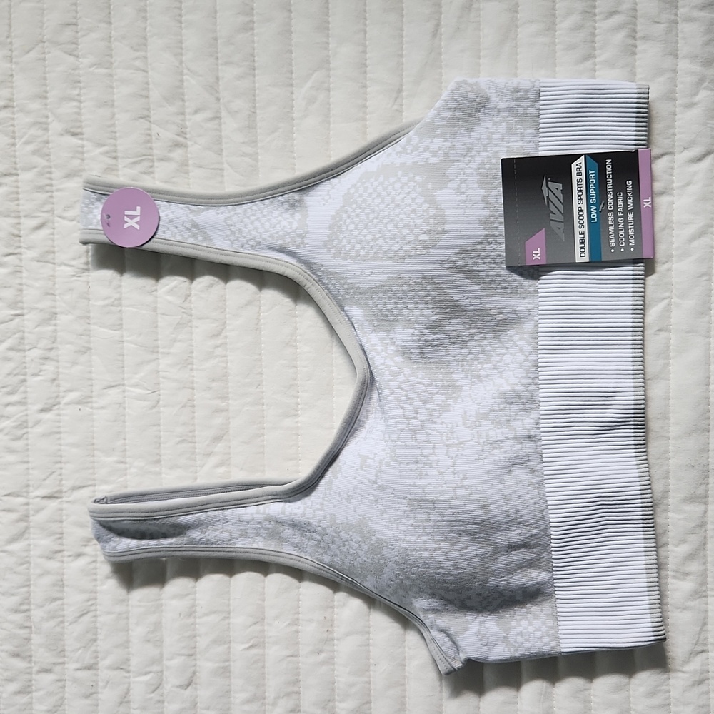 AVIA Double Scoop Sports Bra, XL.  NWT